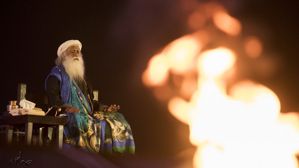 迪阿纳灵伽圣殿大事与庆典_isha瑜伽 萨古鲁